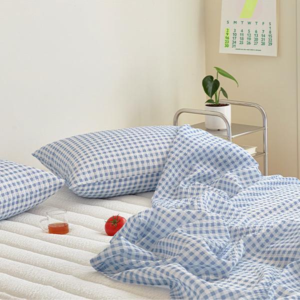 Checkered Seersucker Coverlet Set